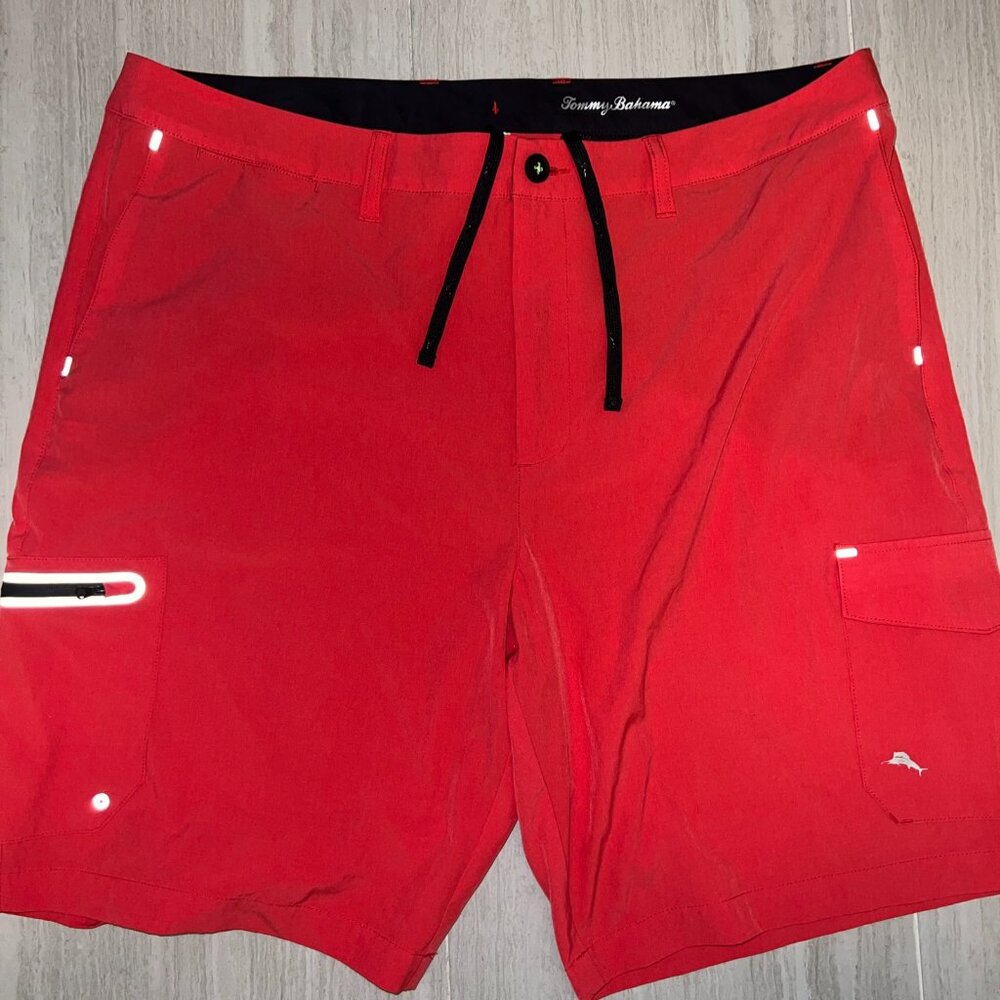 Tommy Bahama Shorts Men's 40 Island Active Cargo Zip Pocket Beach Board Shorts